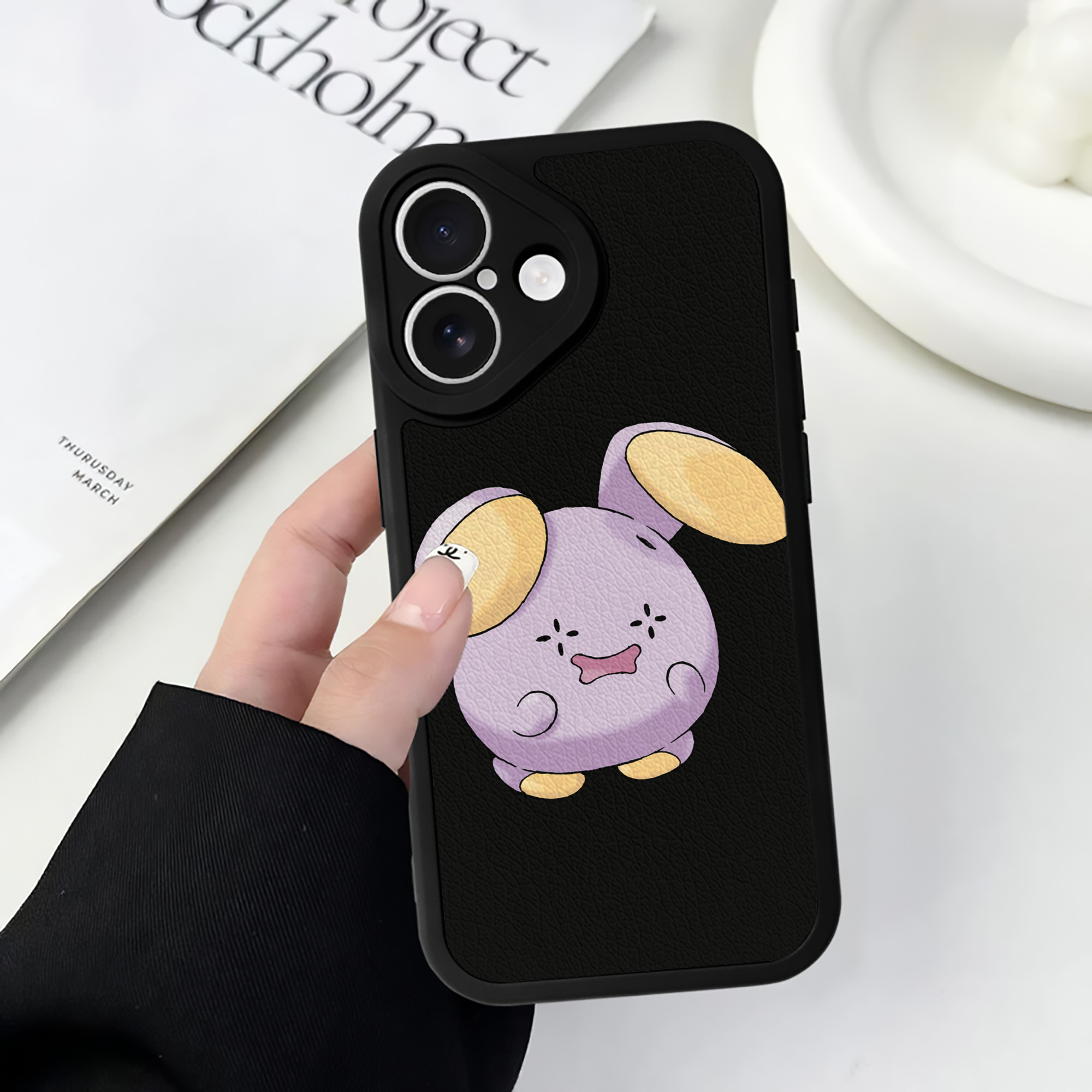 （画像用） ポケットモンスター Pokémon 【iPhone 16シリーズ対応】シリコンスマホケース（レザー調） 材質：シリコン